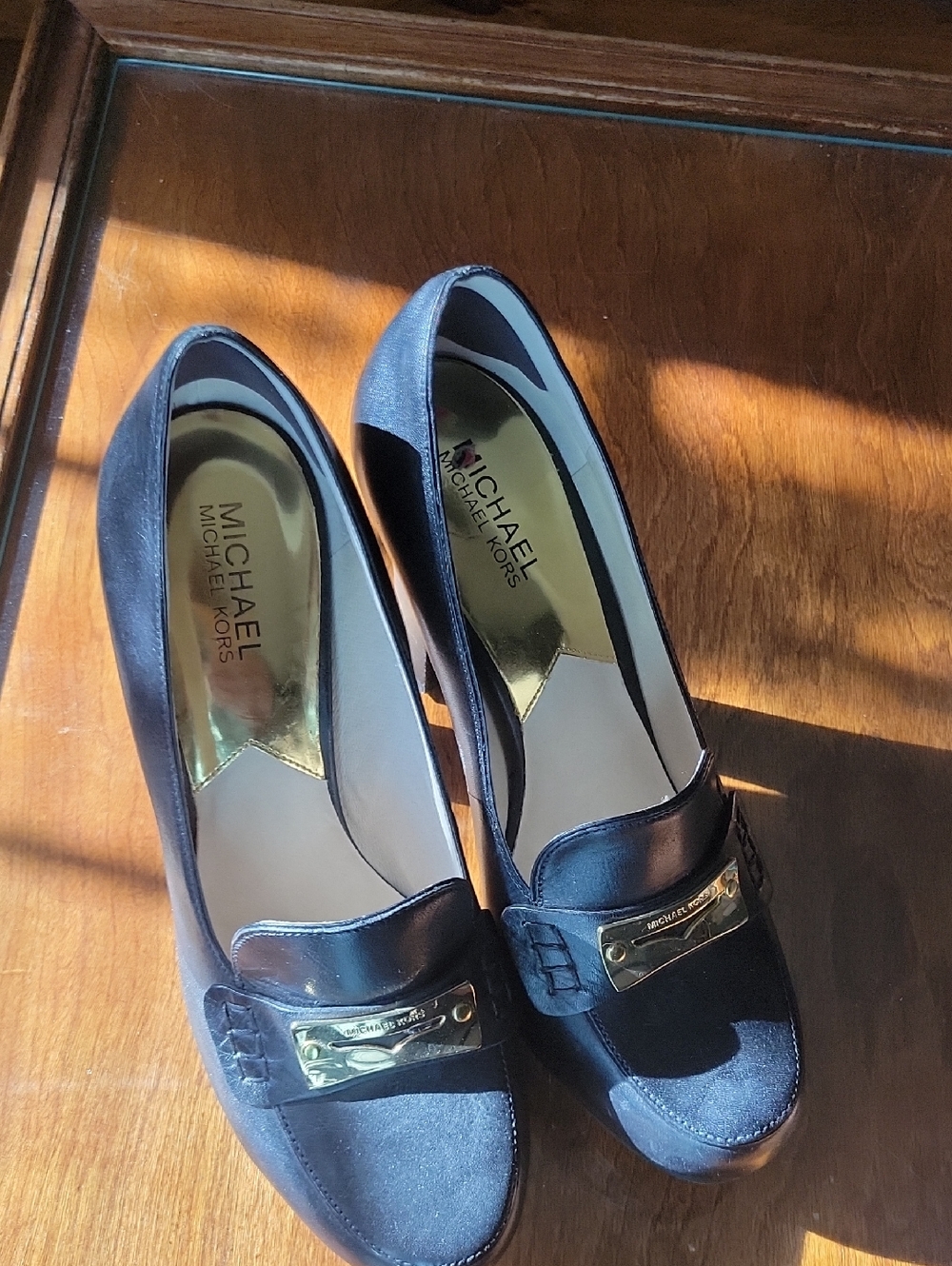 Michael Kors Black Leather Heels with Gold Logo Plate Size 10 NWOT